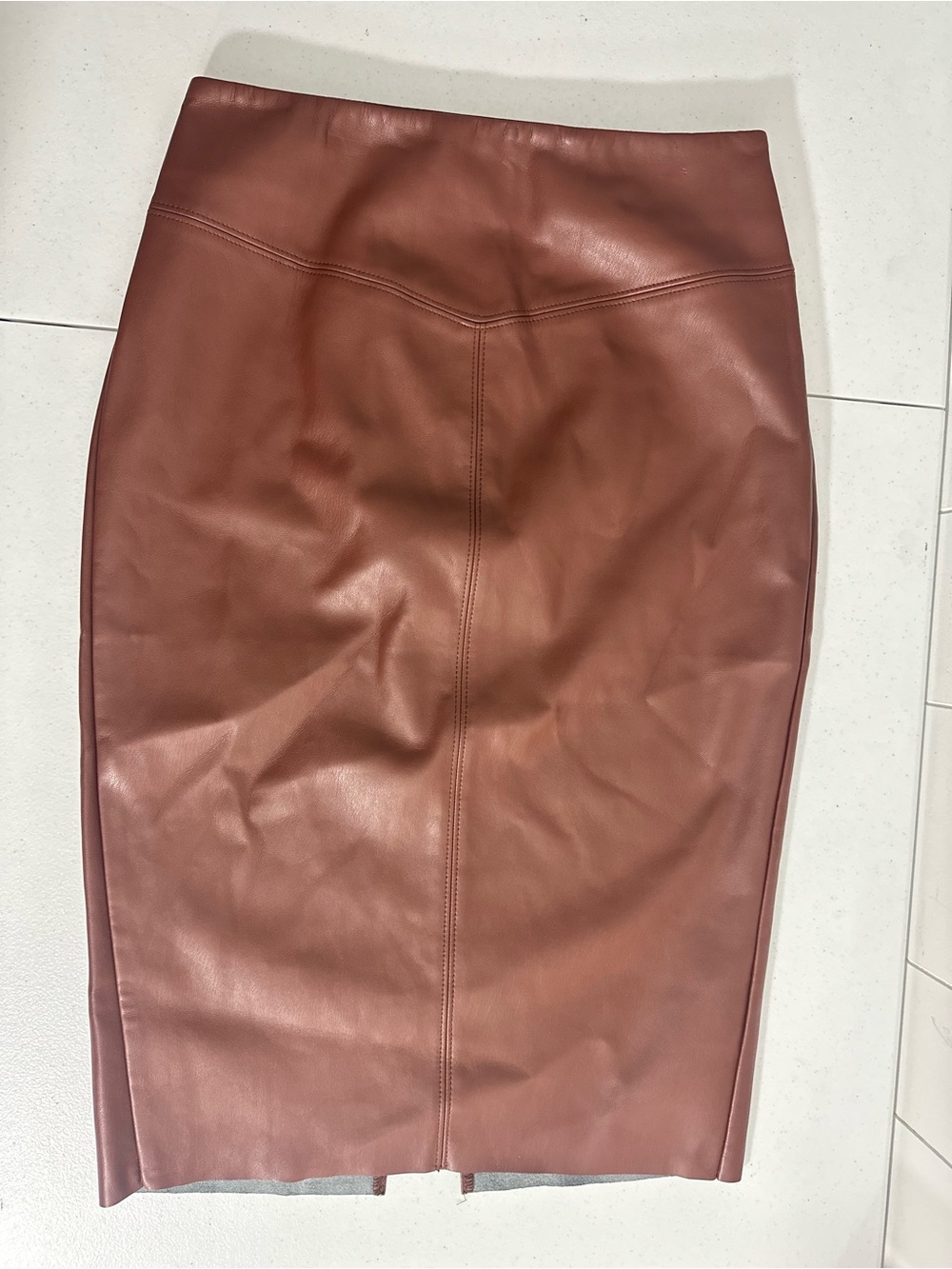 NEW EXPRESS Brown Faux Leather Pencil Skirt Size 0 Leg Slit Side Zip